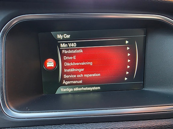 Volvo V40 19 of 27