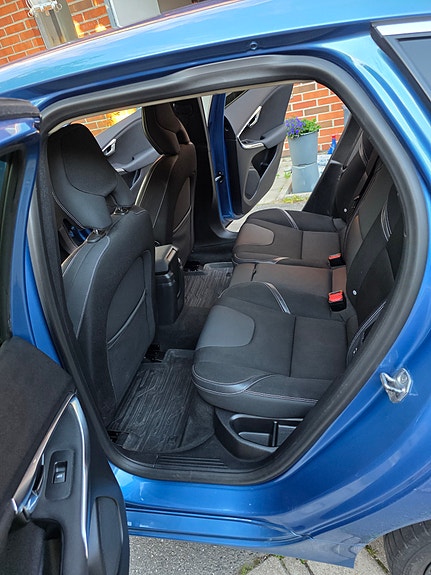 Volvo V40 10 of 27