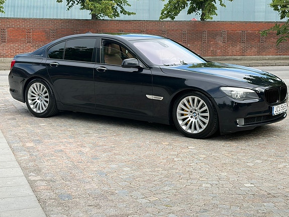 BMW ActiveHybrid 7 3 of 5