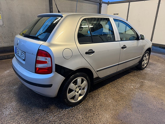 Skoda Fabia 3 of 5