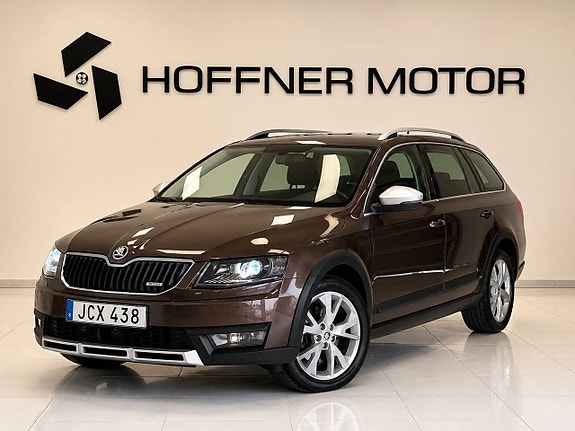 Skoda Octavia Scout 2 of 10