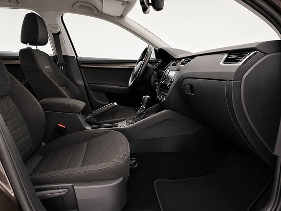 Skoda Octavia Scout 9 of 10