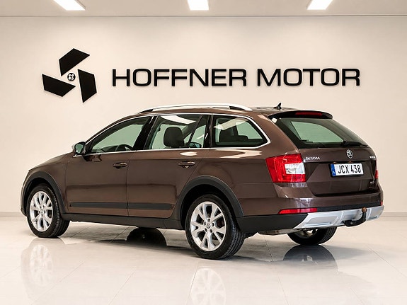 Skoda Octavia Scout 5 of 10