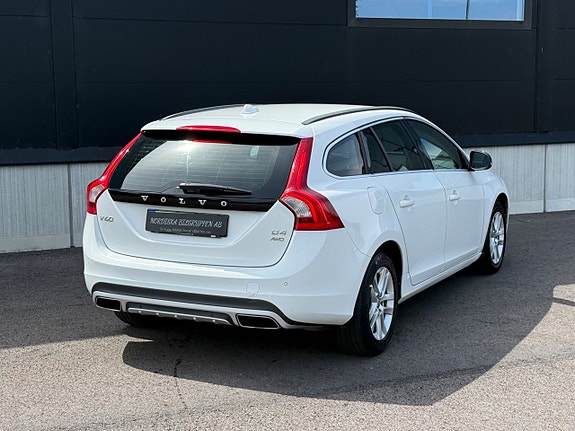 Volvo V60 10 of 25