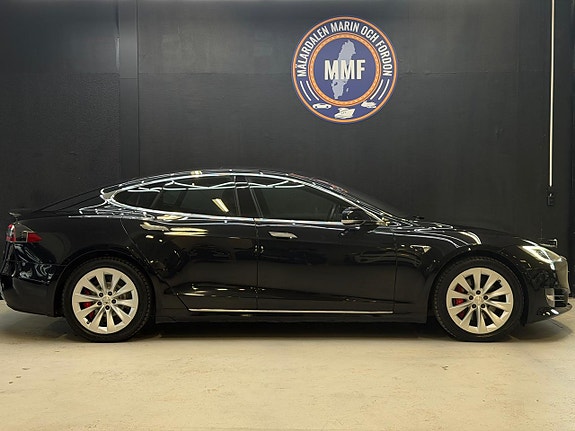 Tesla Model S 2 of 22