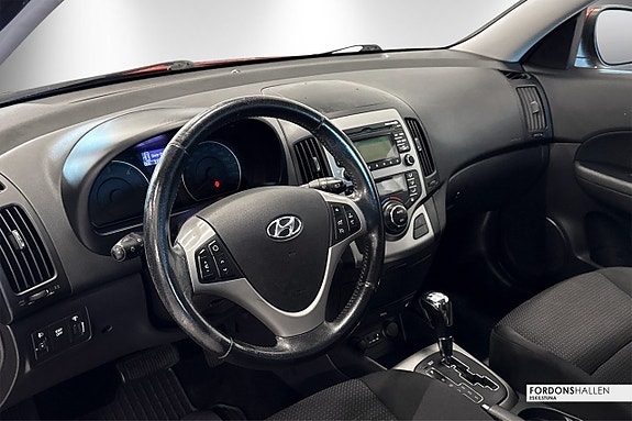 Hyundai i30 8 of 15