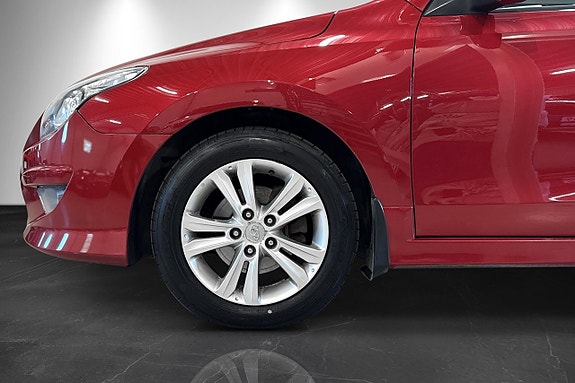 Hyundai i30 4 of 5