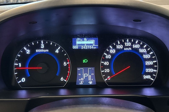 Hyundai i30 10 of 15