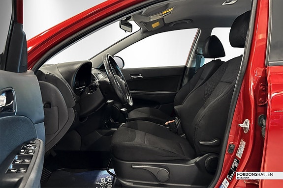 Hyundai i30 7 of 15