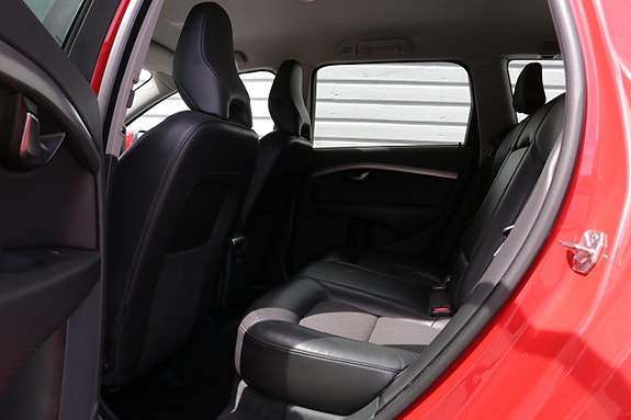 Volvo V70 11 of 13