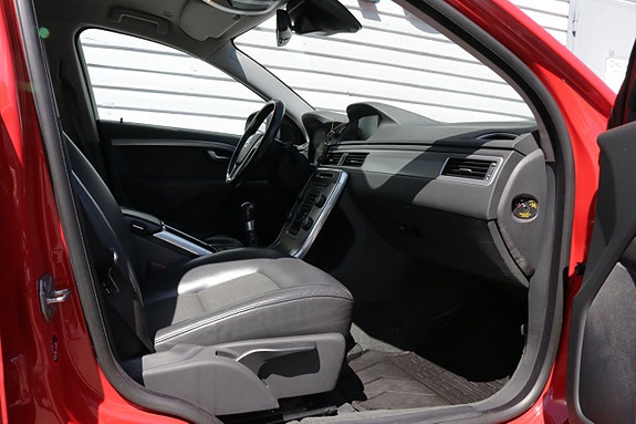Volvo V70 9 of 13
