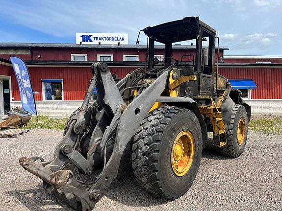 Nu demonteras Volvo L90E