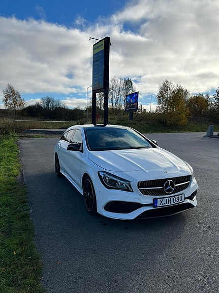 Mercedes-Benz CLA180 2 of 4