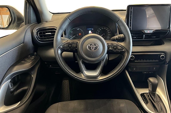 Toyota Yaris 11 of 21