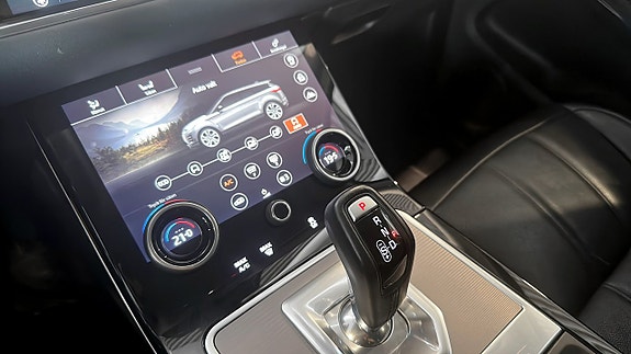 Land Rover Range Rover Evoque 15 of 18