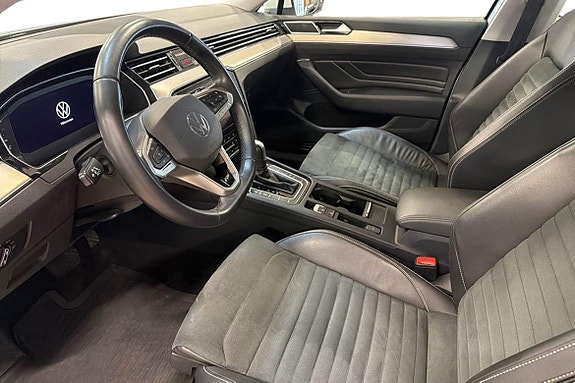 Volkswagen Passat 11 of 26