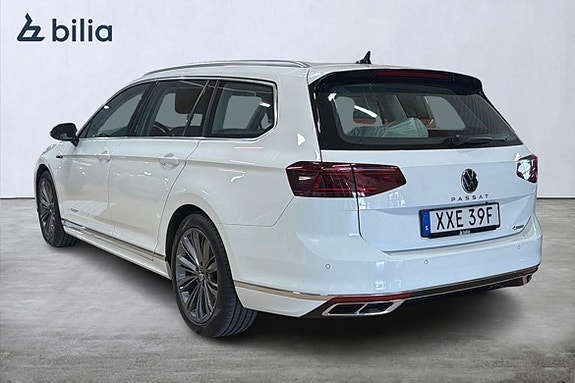 Volkswagen Passat 3 of 26