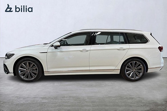 Volkswagen Passat 4 of 26