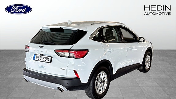 Ford Kuga 2 of 9