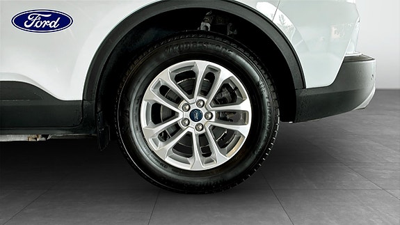 Ford Kuga 9 of 9