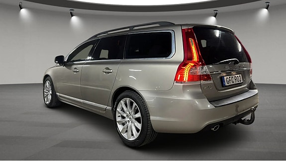 Volvo V70 4 of 5