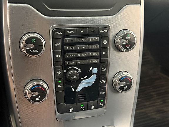 Volvo V70 24 of 30