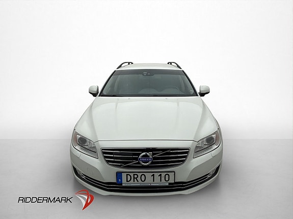 Volvo V70 2 of 5