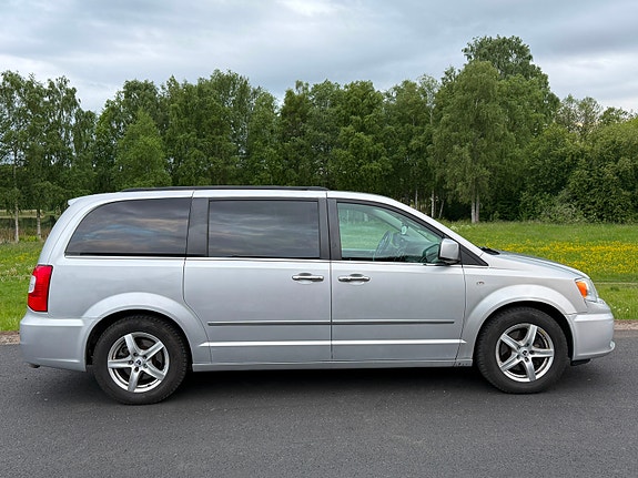 Lancia Voyager 3 of 5