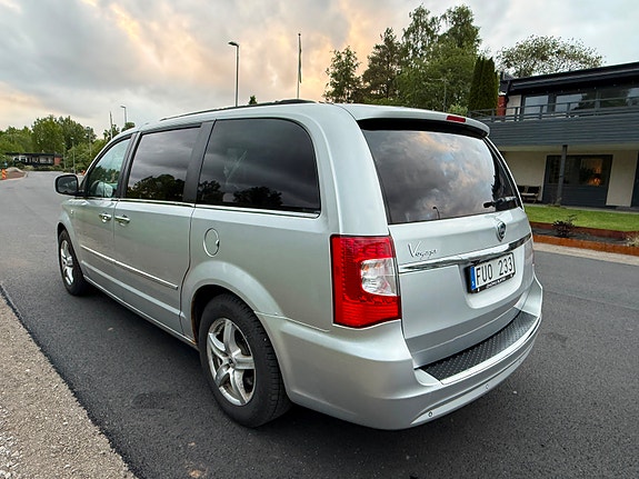 Lancia Voyager 5 of 5