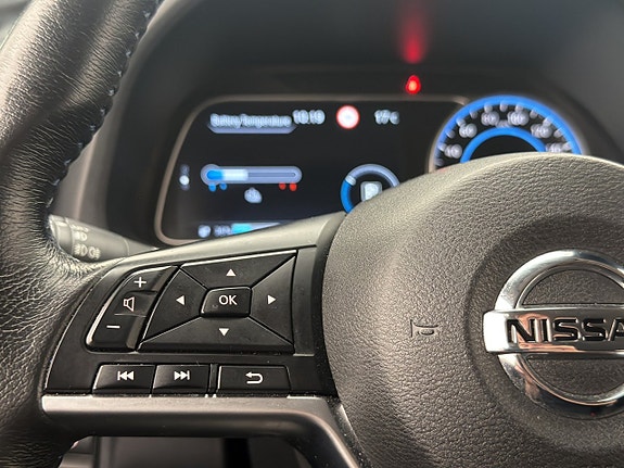 Nissan Leaf 21 of 30