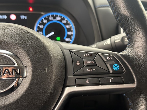 Nissan Leaf 23 of 30