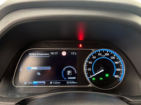 Nissan Leaf 24 of 30