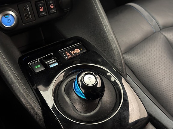 Nissan Leaf 26 of 30
