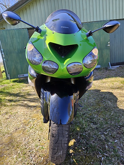 Kawasaki ZZ-R1400 ABS 3 of 4