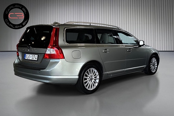 Volvo V70 4 of 17