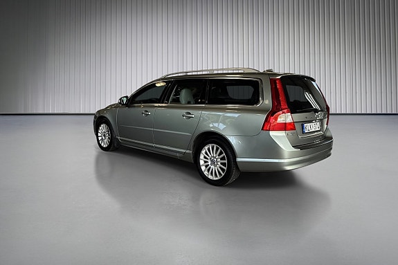 Volvo V70 6 of 17