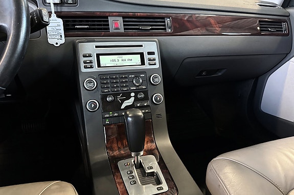 Volvo V70 14 of 17