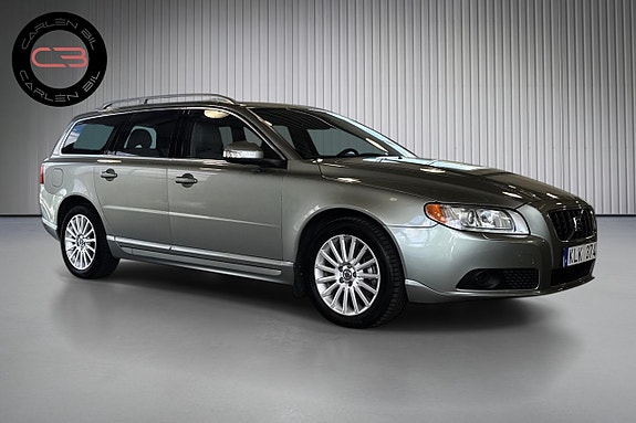 Volvo V70 3 of 17