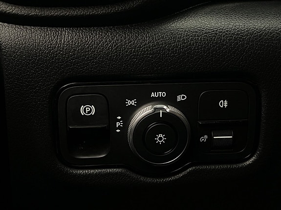 Mercedes-Benz Vito 119 18 of 30