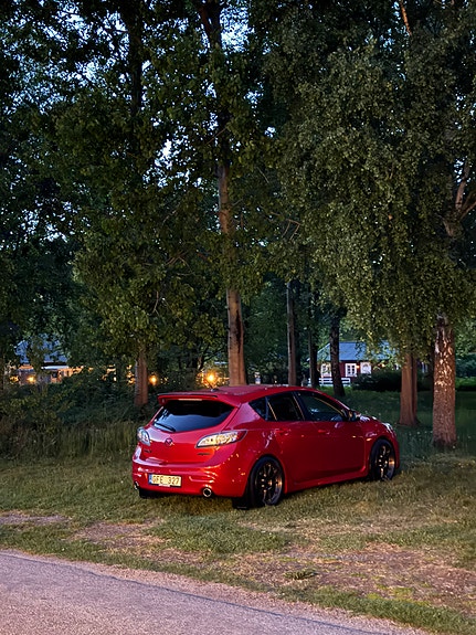 Mazda 3 4 of 5