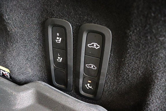 Volvo XC60 10 of 30