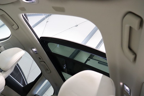 Volvo XC60 25 of 30