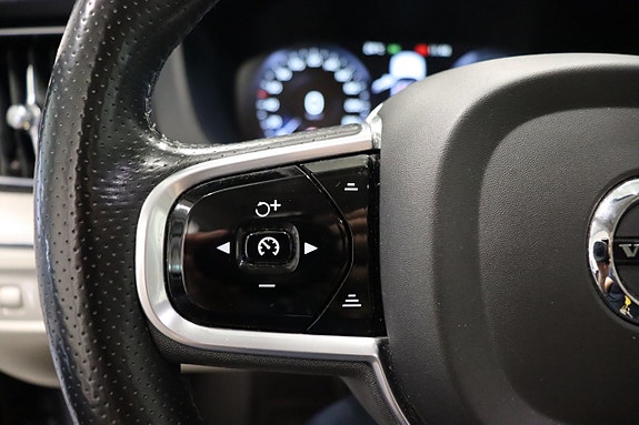 Volvo XC60 21 of 30