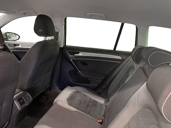 Volkswagen Golf Alltrack 7 of 11