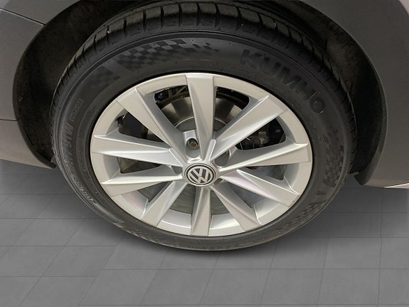 Volkswagen Golf Alltrack 11 of 11