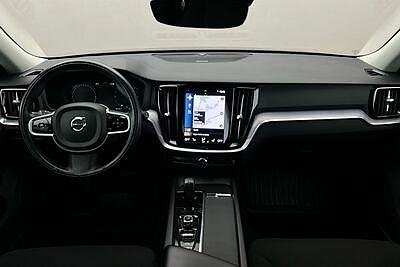Volvo V60 Cross Country 3 of 3