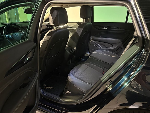 Opel Insignia 12 of 17