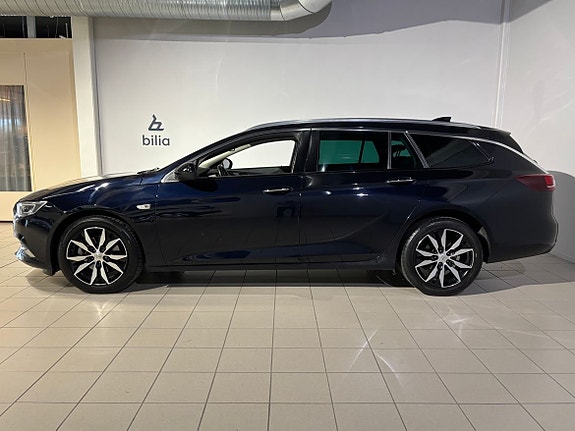 Opel Insignia 2 of 5