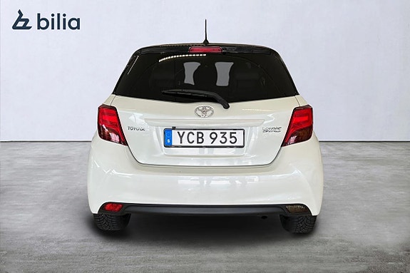 Toyota Yaris 4 of 21