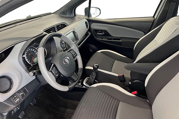 Toyota Yaris 12 of 21